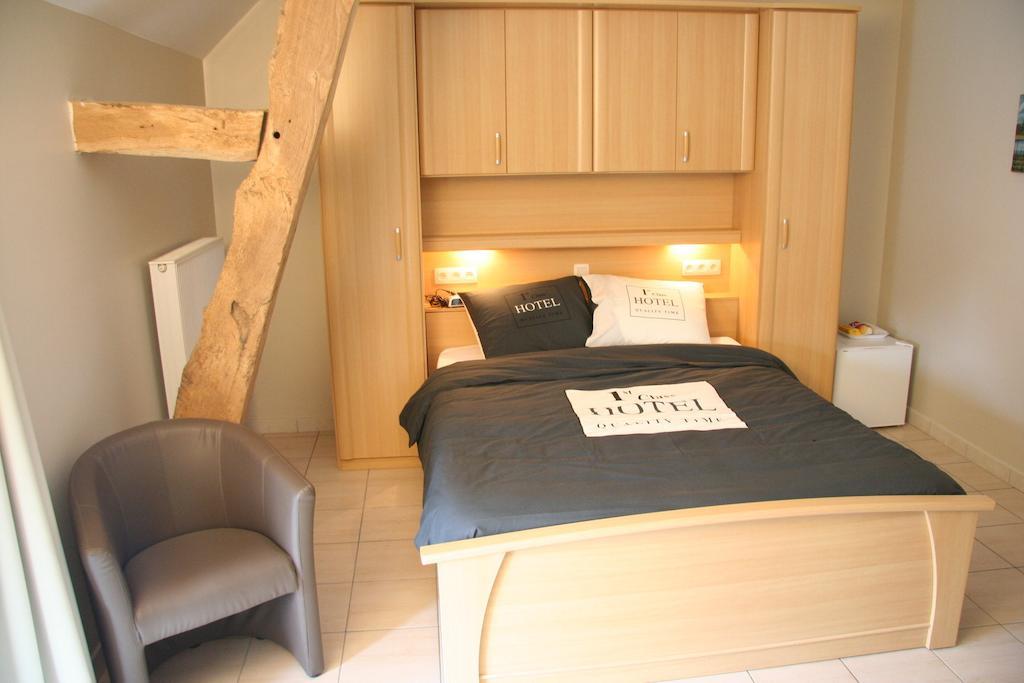 Hoeve Jadoul Gingelom Chambre photo